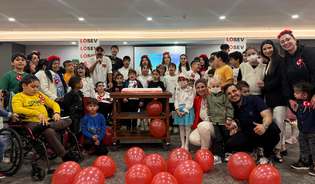 Lösemili Çocukların Lösev İle 23 Nisan Coşkusu