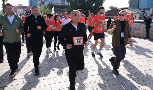 Binler Adana’da Koştu: Portakal Çiçeği Karnavalı Sporla Renklendi