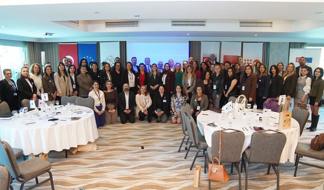 'Kadın Dostu Kentler' Çalıştayında Adana Modeli Örnek Oldu!