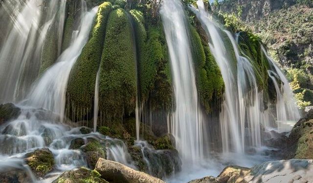 Adana'nın Gizli Cenneti! Küp Şelalesi Görenleri Büyülüyor