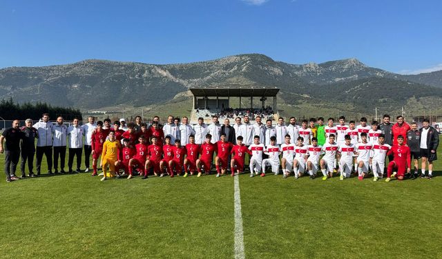 Bizim Çocuklar İzmir’de Milli Takım Kampında