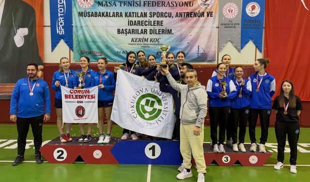 ÇÜSK Kadın Masa Tenisi Takımı Şampiyonluk Kupasını Aldı
