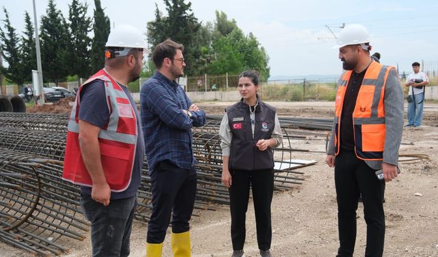 Ceyhan’ın İlk Araç Üst Geçit Köprüsü Yükseliyor