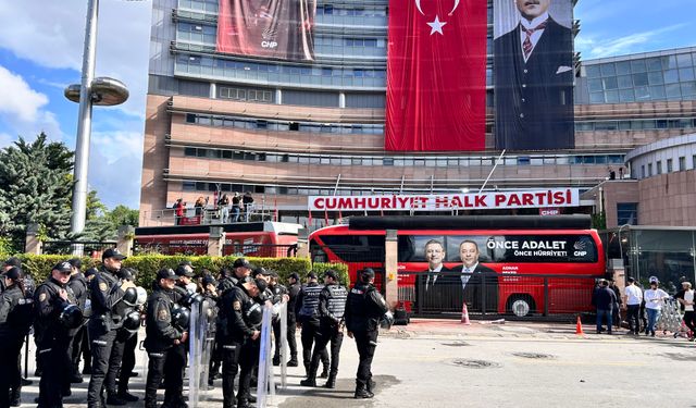 CHP Genel Merkezinde Tahliye Gerginliği: Neler Oldu?