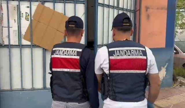 Adana Merkezli Dev Kaçak Alkol Operasyonu: 13 Bin Litreyi Aşkın Ürün Ele Geçirildi, 5 Tutuklama!