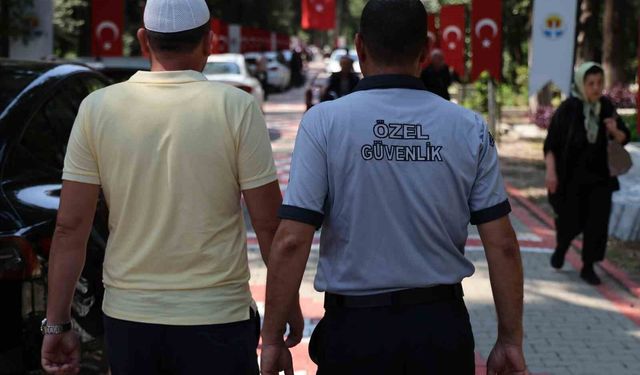 Adana’da Mezarlıkta Sahte Hoca Denetimi: ‘Hocayım’ Dedi, İmamın Testini Geçemedi