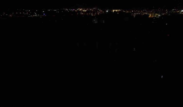 Adıyaman'da elektrik kesintilerine tepki