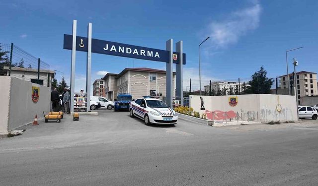 Tekirdağ'da dar sokaklarda huzur uygulaması: 21 aranan şahıs yakalandı