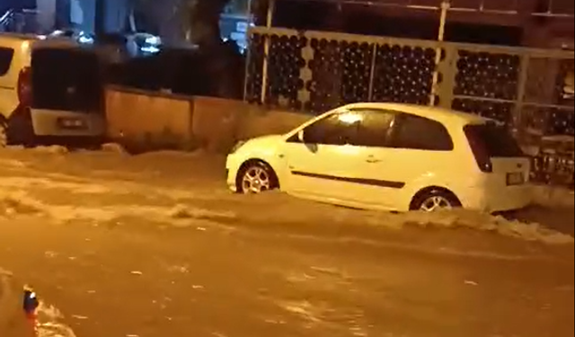 Adana’da Yağmur Değil Felaket! Vatandaş İsyan Etti