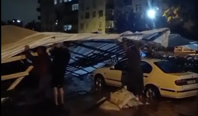 Adana'da Sağanak Yağış Kurban Pazarını Vurdu