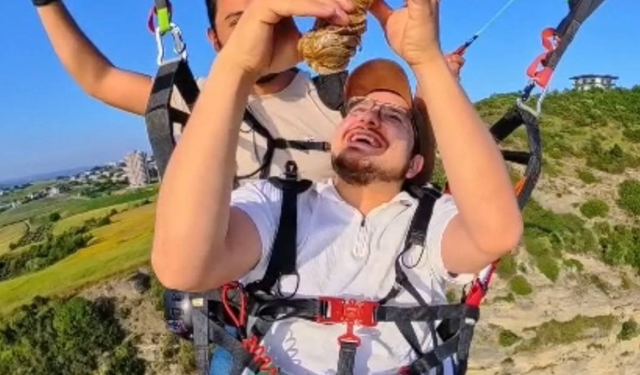 Adanalı Gökyüzünde Şırdan Yedi! Sosyal Medyada Gündem Oldu
