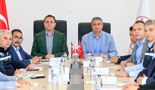Adana’nın "Deniz Üstü" Fabrikaları Geliyor: Dev Yatırım İçin Önemli Toplantı