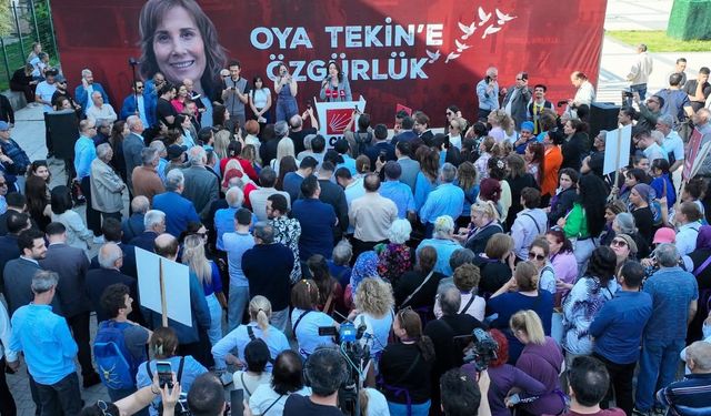 Seyhan’da Oya Tekin’e Destek Mitingi Sürüyor