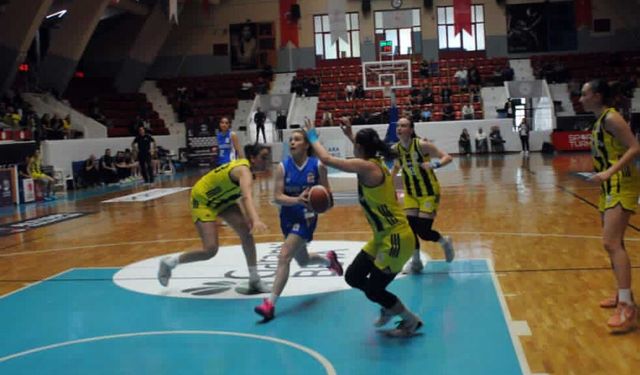 Fenerbahçe'yi Yenen Adana Büyükşehir Belediyespor Yarı Finalde