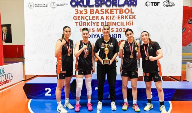 Adana Doğa Koleji Türkiye Üçüncüsü Oldu
