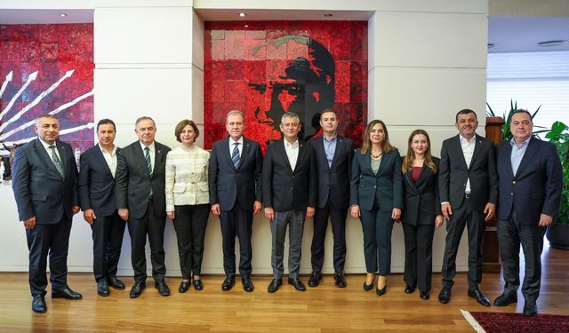 CHP Lideri Özel’den Genel Merkez’de Kritik Zirve