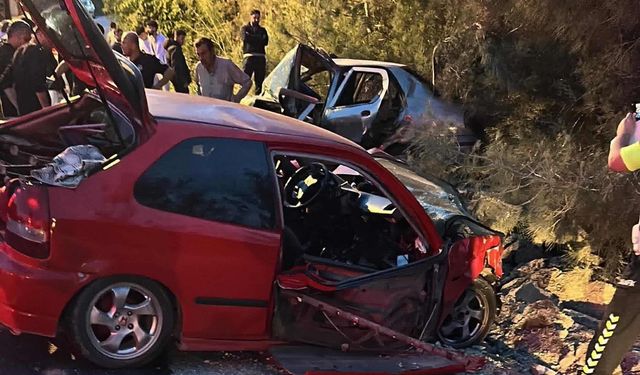 Adana'da Akşam Saatlerinde Feci Kaza: 2 Ölü, 3 Yaralı