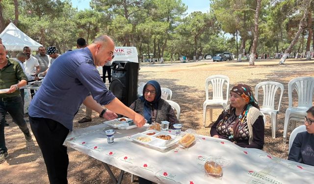 MHP Seyhan’dan Yaşlılara Vefa