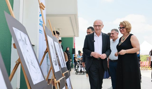 Emekleri Sergiye Dönüştü: Yüreğirli Kursiyerlerden Yıl Sonu Sergisi
