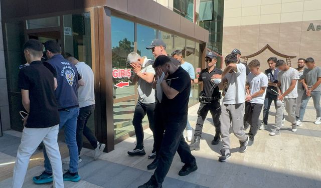 Adana Dahil 19 İlde Siber Dolandırıcılık Operasyonu