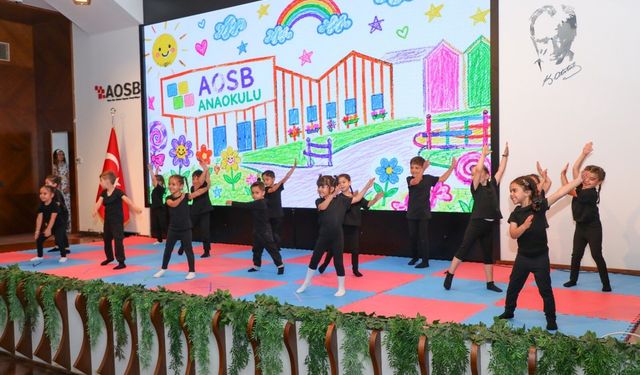 AOSB Anaokulu'nda Tarihi Gün! İlk Mezunlar Kep Attı