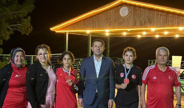 Feke'nin Altın Kızları Tarih Yazdı! Türkiye Şampiyonası'ndan 2 Madalya