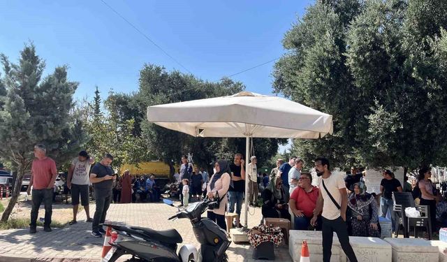 Adana’da Babalar Günü’nde YKS Heyecanı: Babalar Evlatlarını Sınav Kapısında Bekledi
