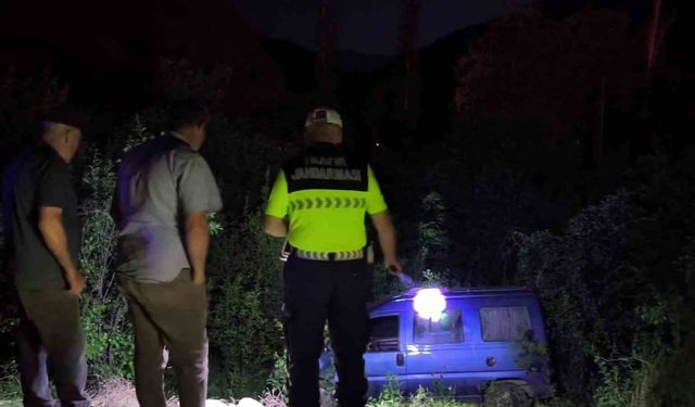 Freni Patlayan Araç Bahçeye Uçtu