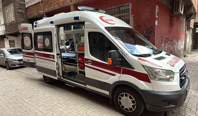Mahalle sakinleri kokudan şüphelendi, yalnız yaşayan adam evinde ölü bulundu