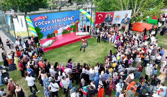 Adana Büyükşehir Belediyesi’nden Merkez Park’ta Dev Çocuk Şenliği