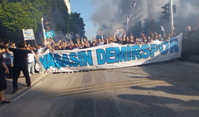 Adana Demirspor Taraftarı Sahipsizliğe İsyan Etti