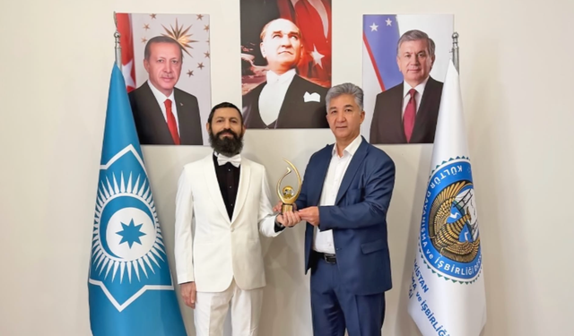 Dünyaca Ünlü Yazar Akif Manaf'a Bir Uluslararası Ödül Daha