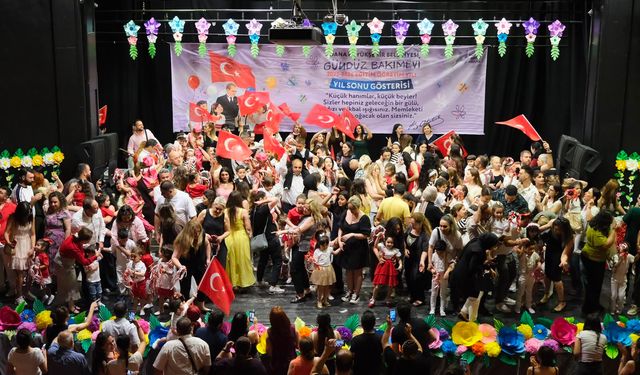 Adana'da Miniklerin Mezuniyet Coşkusu: Geleceğe İlk Adım!