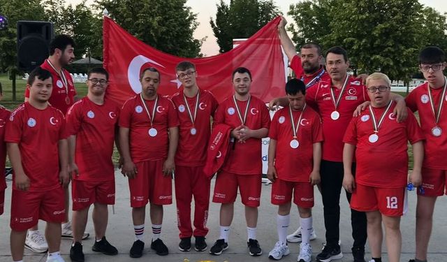Adanalı Milli Sporcu Onur Kurtulmuş’tan Dünya İkinciliği Başarısı