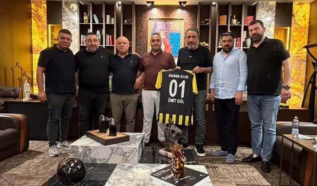 Adana 01 FK'dan İş insanı Ümit Gül'e Forma