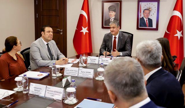 Adana'da Kadının Güçlenmesi İçin Kritik Zirve
