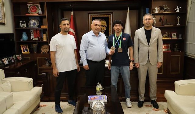 Başkan Vekili Güngör Geçer, Milli Karateci Diyar Hasanoğlu'nu Ağırladı
