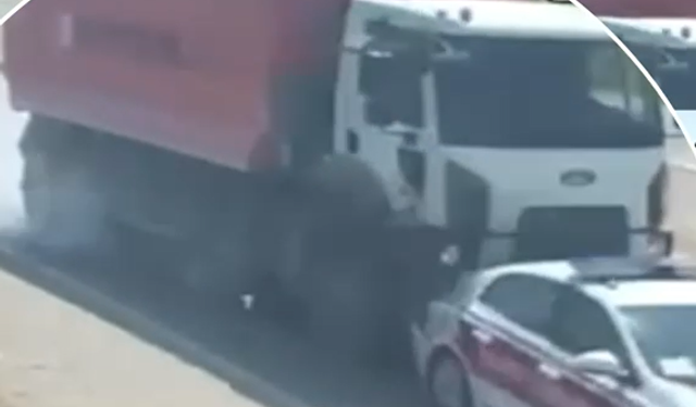 İmamoğlu'nda Korkutan Kaza! Jandarma Aracına Kamyon Çarptı