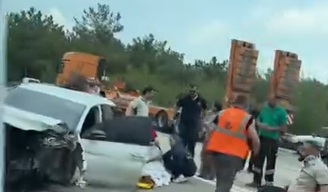 Kozan Yolu'nda Korkutan Kaza! 2 Yaralı