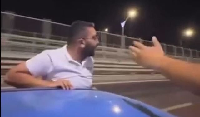 Adana'da Akılalmaz Olay: Trafiği Tehlikeye Atan Dans Kamerada!