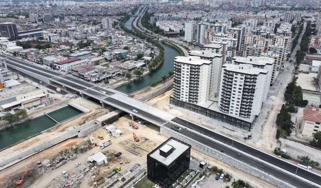 Adana'da Trafik Rahatlayacak! Ege Bağatur Üst Geçidi Çalışmaları Hızlandı