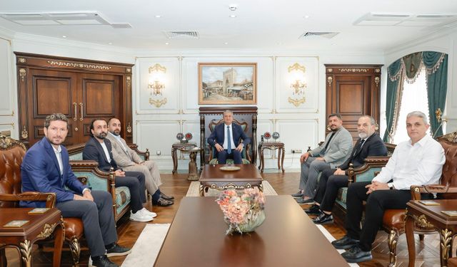 Vali Yavuz'a Adaletgücü Forması..