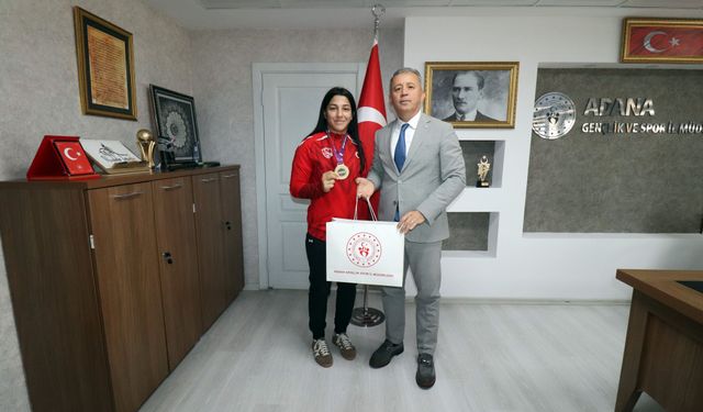 Avrupa Şampiyonu Elif Şevval Kurt'a Adana'da Coşkulu Karşılama