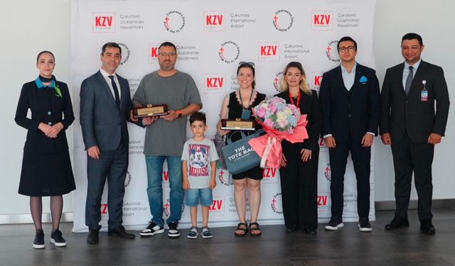 Çukurova Havalimanı'nda Tarihi An! 10 Milyonuncu Yolcu Sürprizle Karşılandı