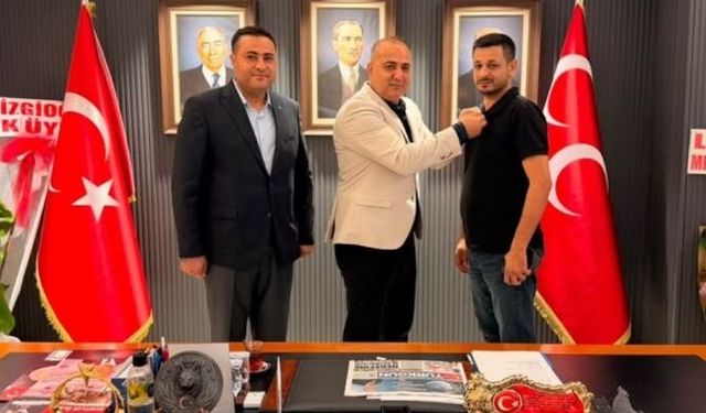 MHP Adana'da 35 Yeni Üye Partiye Katıldı