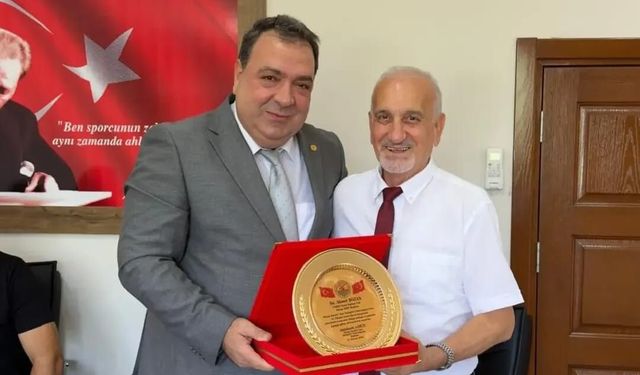 Dr. Ahmet Bozan, Hatay ASKF Genel Kurulu'nda Divan Başkanlığı Yaptı