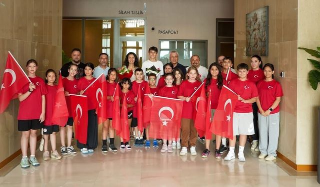 Avrupa Şampiyonu Adanalı Görkem Öçal'a Antalya'da Coşkulu Karşılama