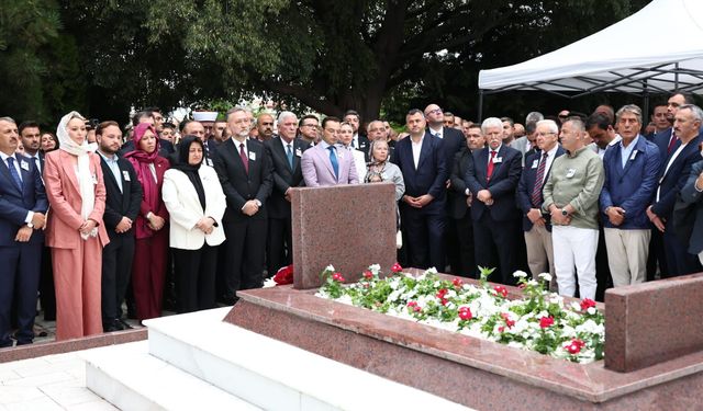 İYİ Partili Ayyüce Türkeş Taş, Dr. Sadık Ahmet'i Gümülcine'de Andı
