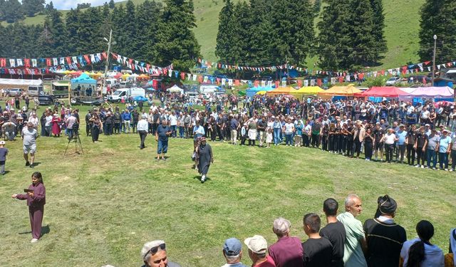 15 Bin Nüfuslu İlçeye 3 Günde 50 Bin Ziyaretçi: Şavşat Sahara Festivali Coşkusu