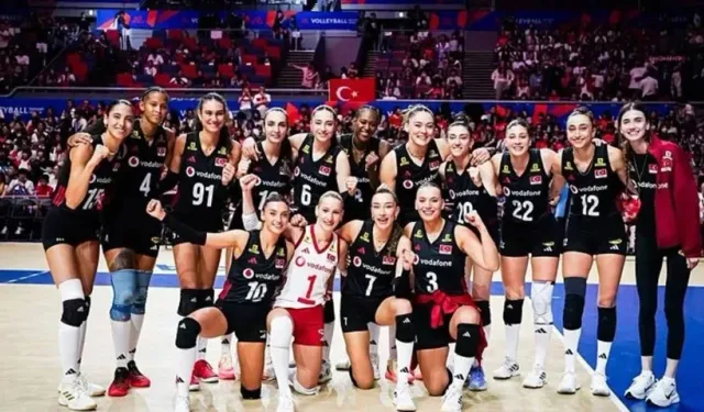 Türkiye Gururlandırdı! Filenin Sultanları Finale Adını Altın Harflerle Yazdırdı